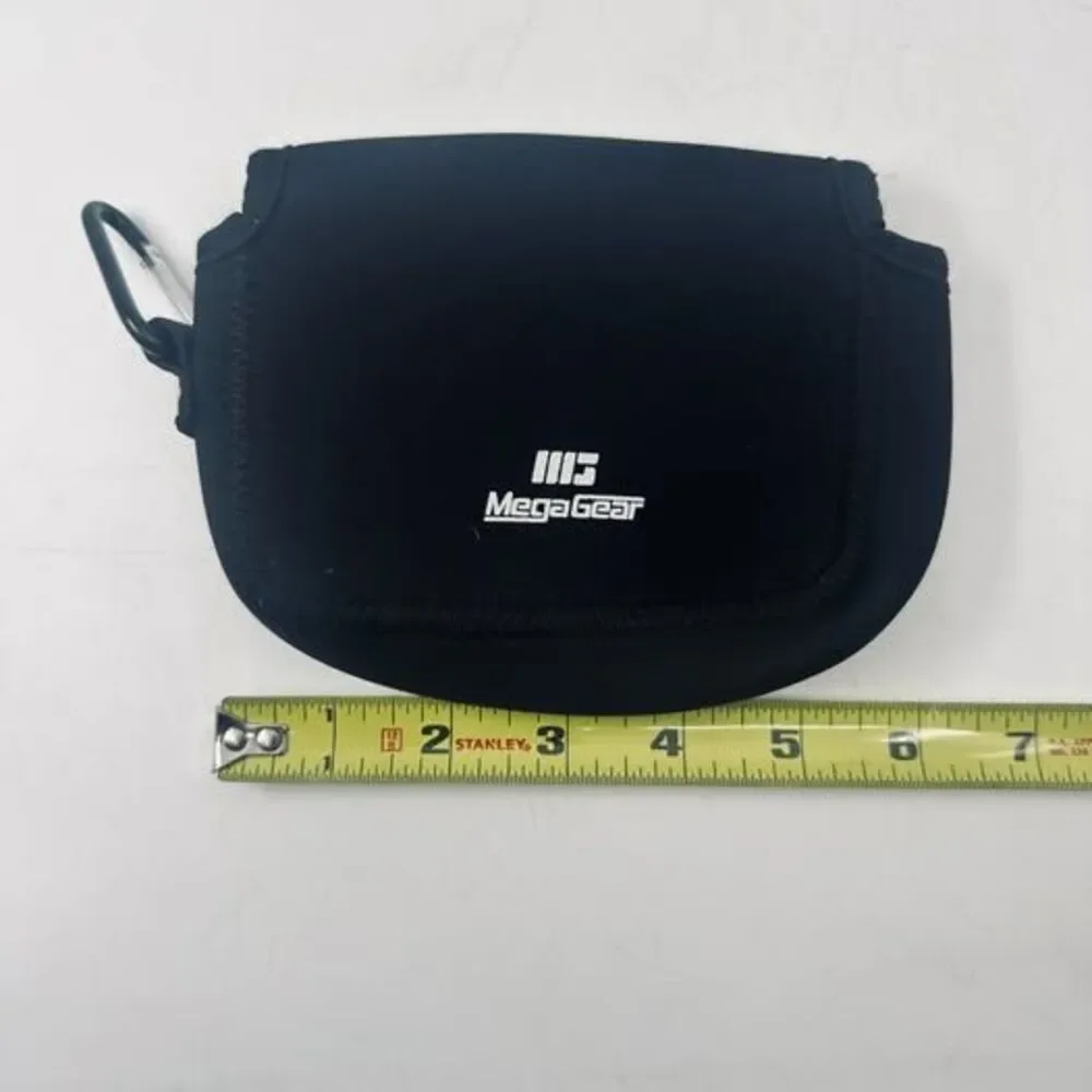 MegaGear Ultra Light Neoprene Camera Case Pouch with Carabiner - Used